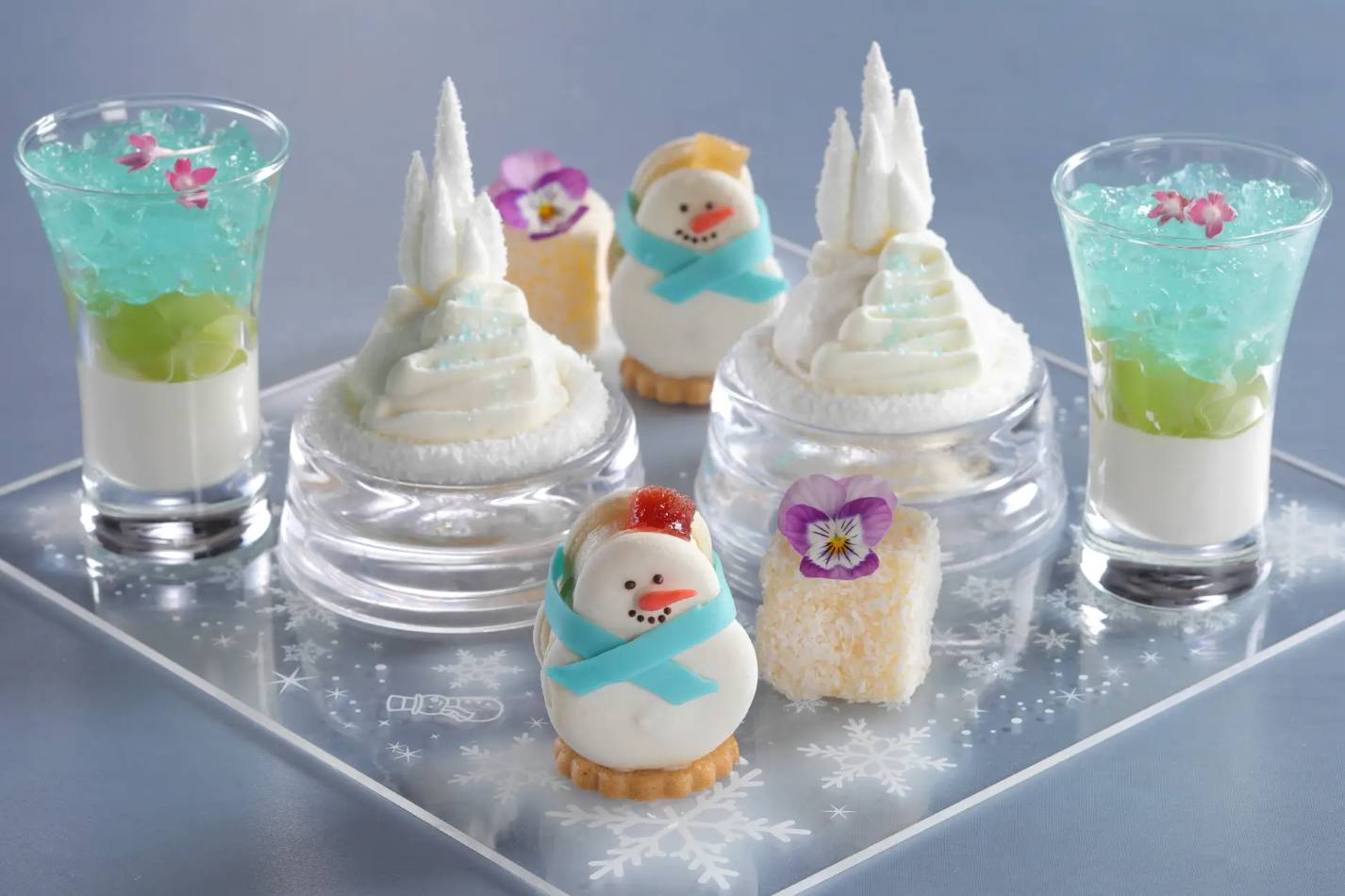 シェラトン都ホテル大阪,クリスマスアフタヌーンティー 雪の女王とサンタクロースからの贈り物