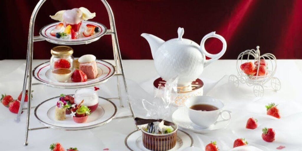 ホテル阪急インターナショナルSpecial Afternoon Tea Set ～Strawberry Angel～