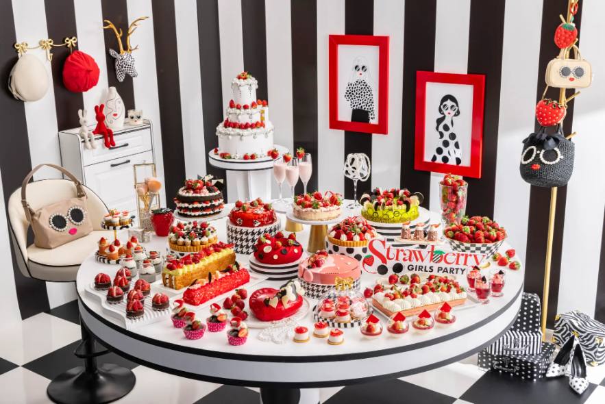 ヒルトン東京,苺スイーツビュッフェ2025 ストロベリーモノクロガールズパーティー