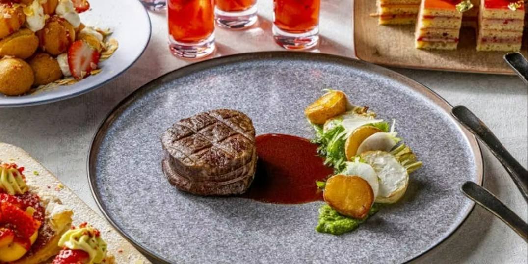 ストリングスホテル東京,ストロベリー ヴィヴァーチェ