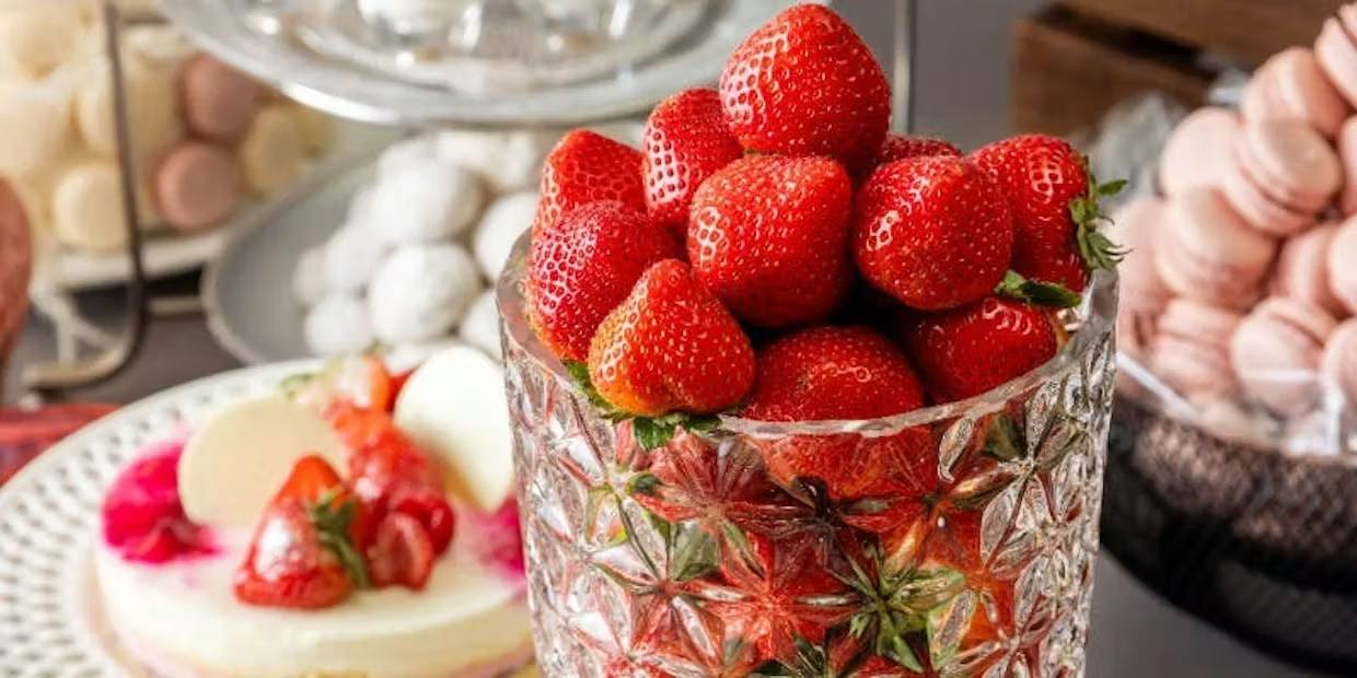 XEX ATAGO GREEN HILLS,冬ブッフェ 苺×チョコレートのデザートと旬のイタリアン約60種